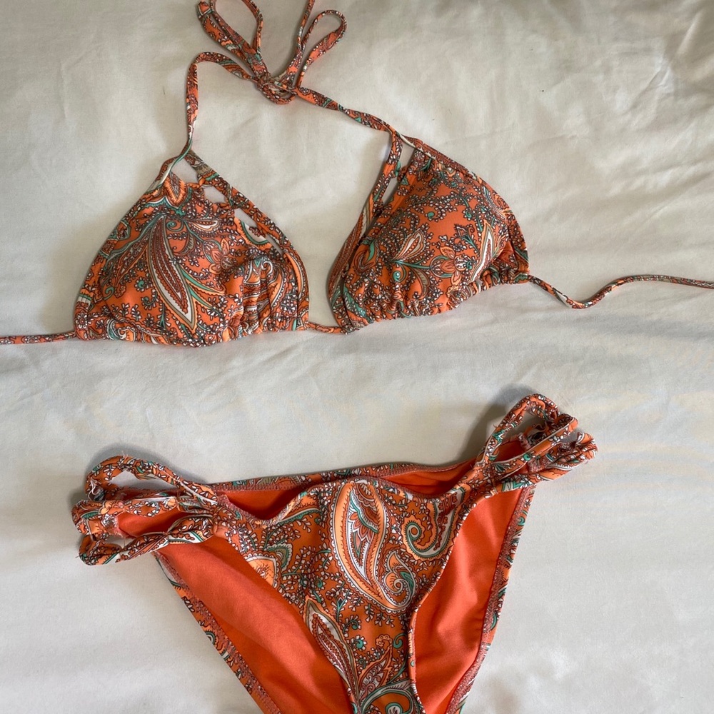 o’neill orange patterned bikini